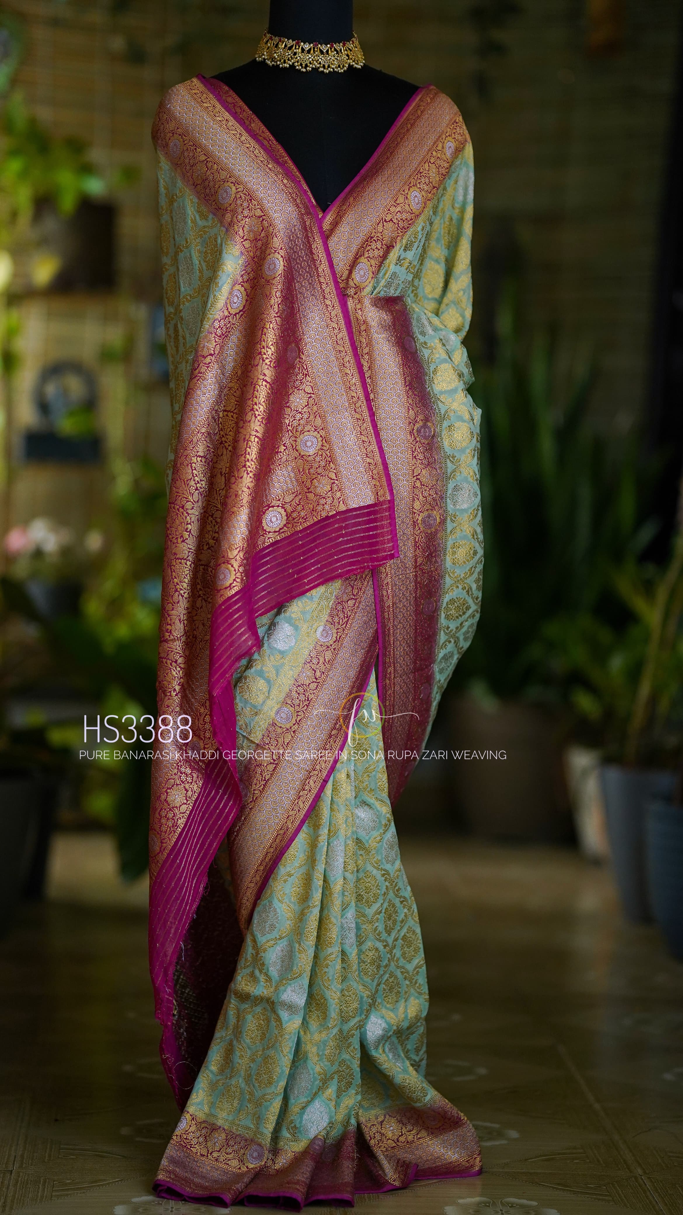 Pure Banarasi Crepe Silk Saree In Pastel Green With Jangla Meenakari Weaving Border